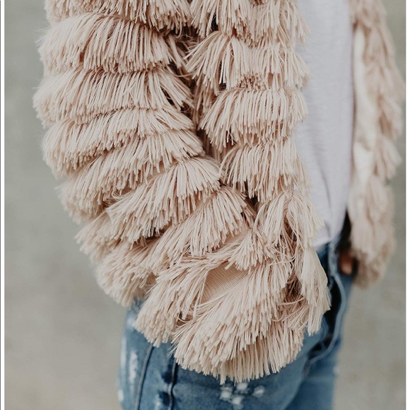 LAST 1!!!! HP❤️ NWT Chic Shaggy Faux Fur Coat - Picture 6 of 7